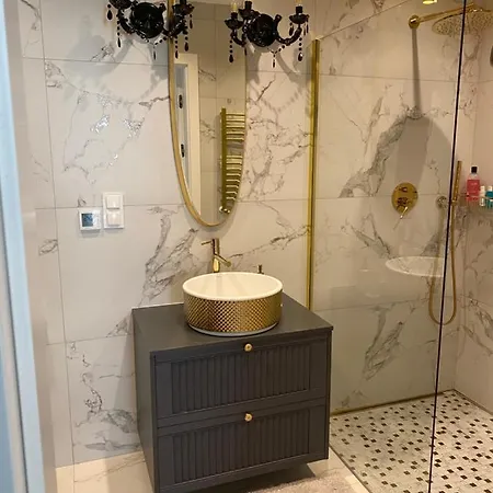 Zloty アパート *